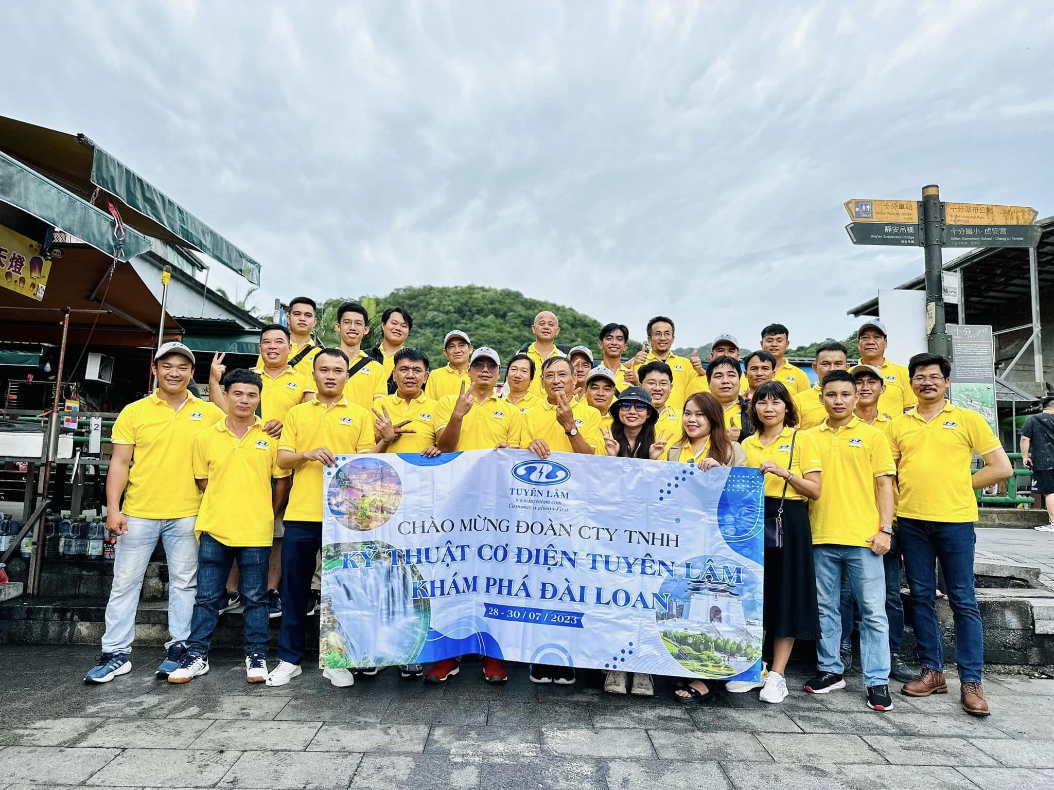 Chào mừng đoàn 30 khách Công Ty TNHH Kỹ Thuật Cơ Điện Tuyên Lâm khám phá Đài Loan