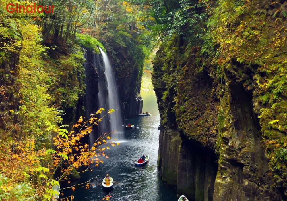 Vẻ đẹp Vách Núi Takachiho